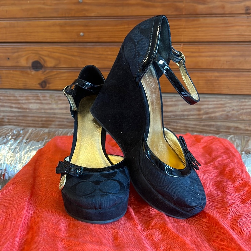 Coach wedges 5.5